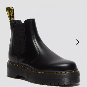 platform doc marten boots (black)